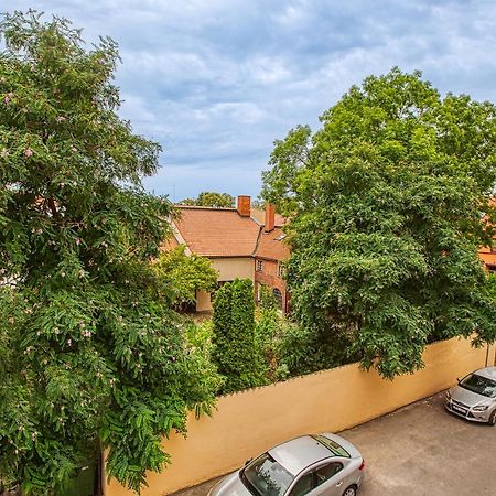 White Lily Apartment Klaipeda Bagian luar foto