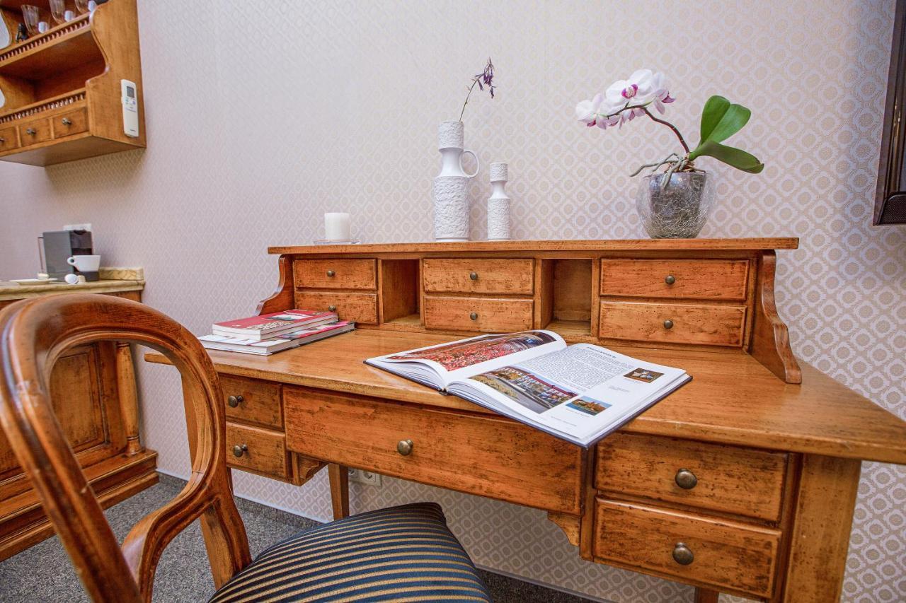 White Lily Apartment Klaipeda Bagian luar foto