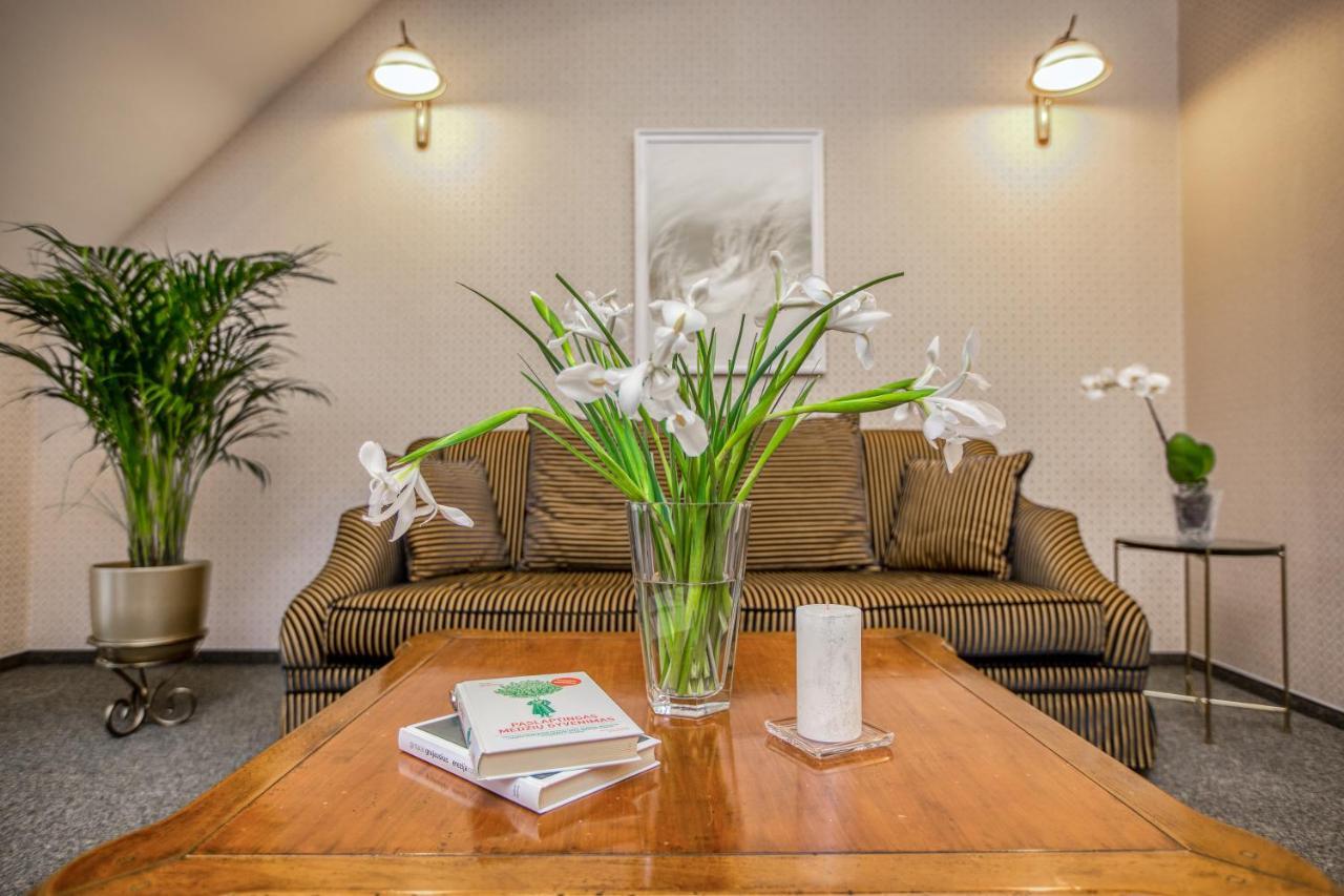 White Lily Apartment Klaipeda Bagian luar foto