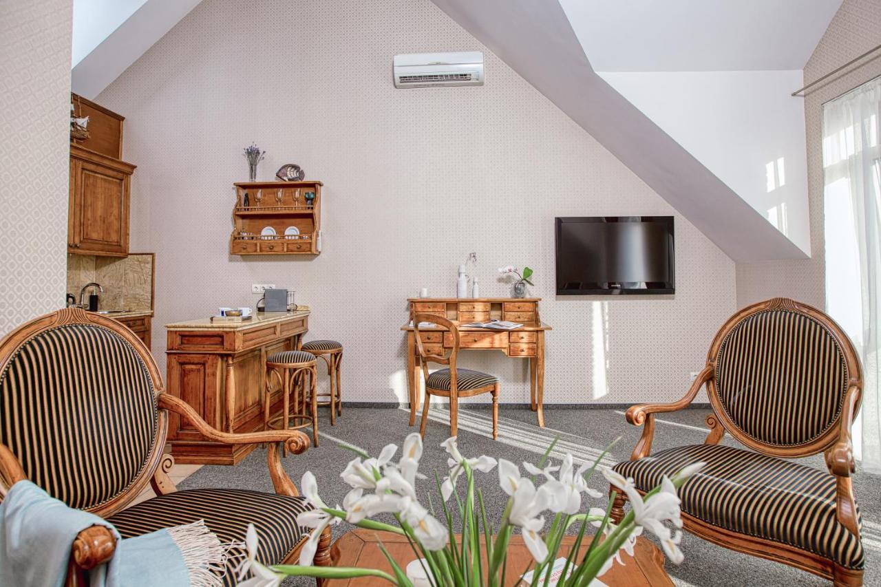 White Lily Apartment Klaipeda Bagian luar foto